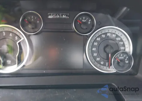 2018 Ram 2500 Laramie 4X4 6'4 Box z USA, uszkodzony, nr VIN 3C6UR5FL5JG143147